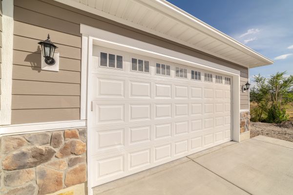 Cost of Garage Lifting in Gallatin